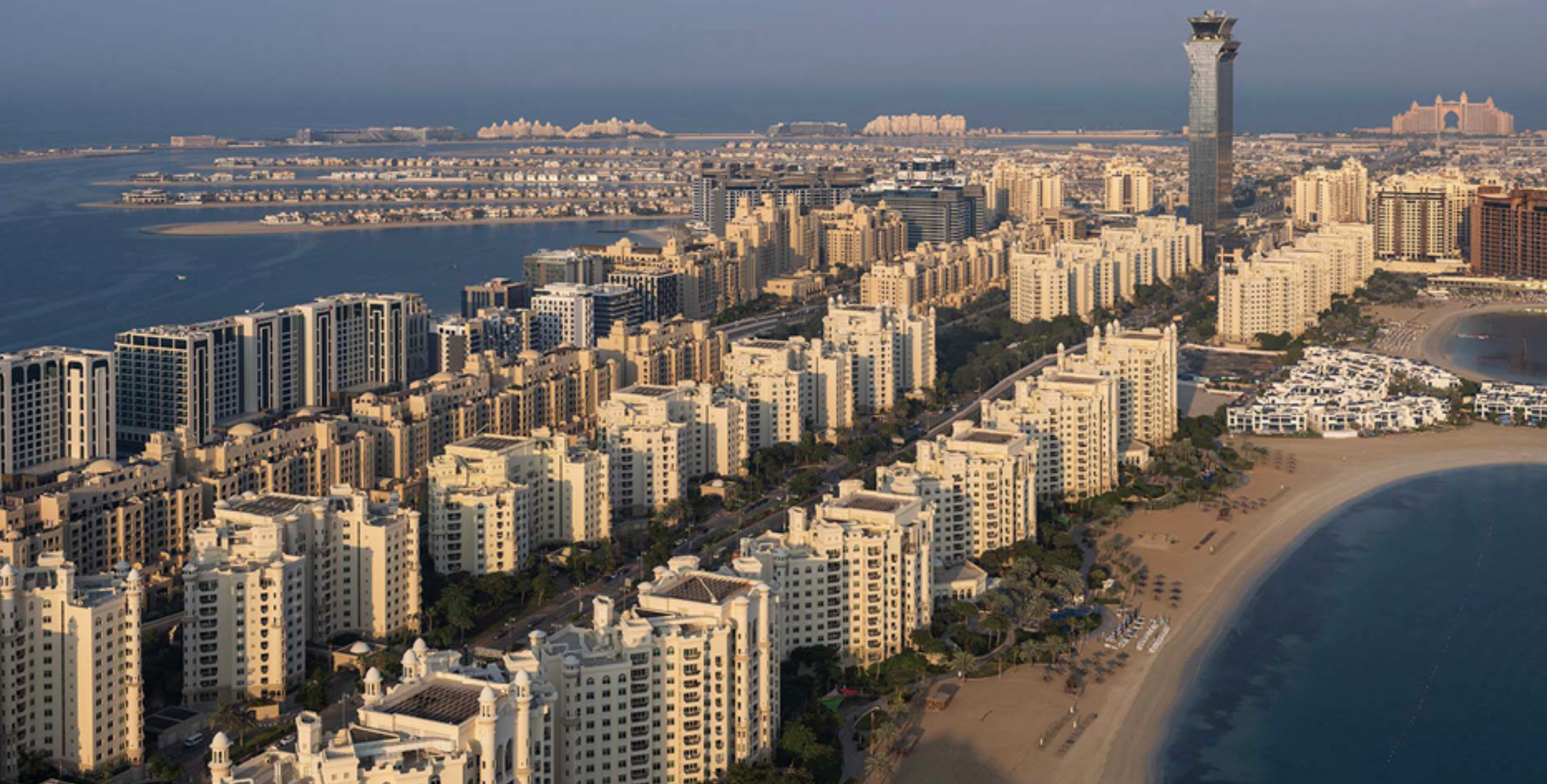 Shoreline Apartments, beach and Palm Jumeirah viewed from above